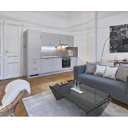 Luxurious, 2 Min To Casino And Roemertherme Apartment Баден Екстериор снимка