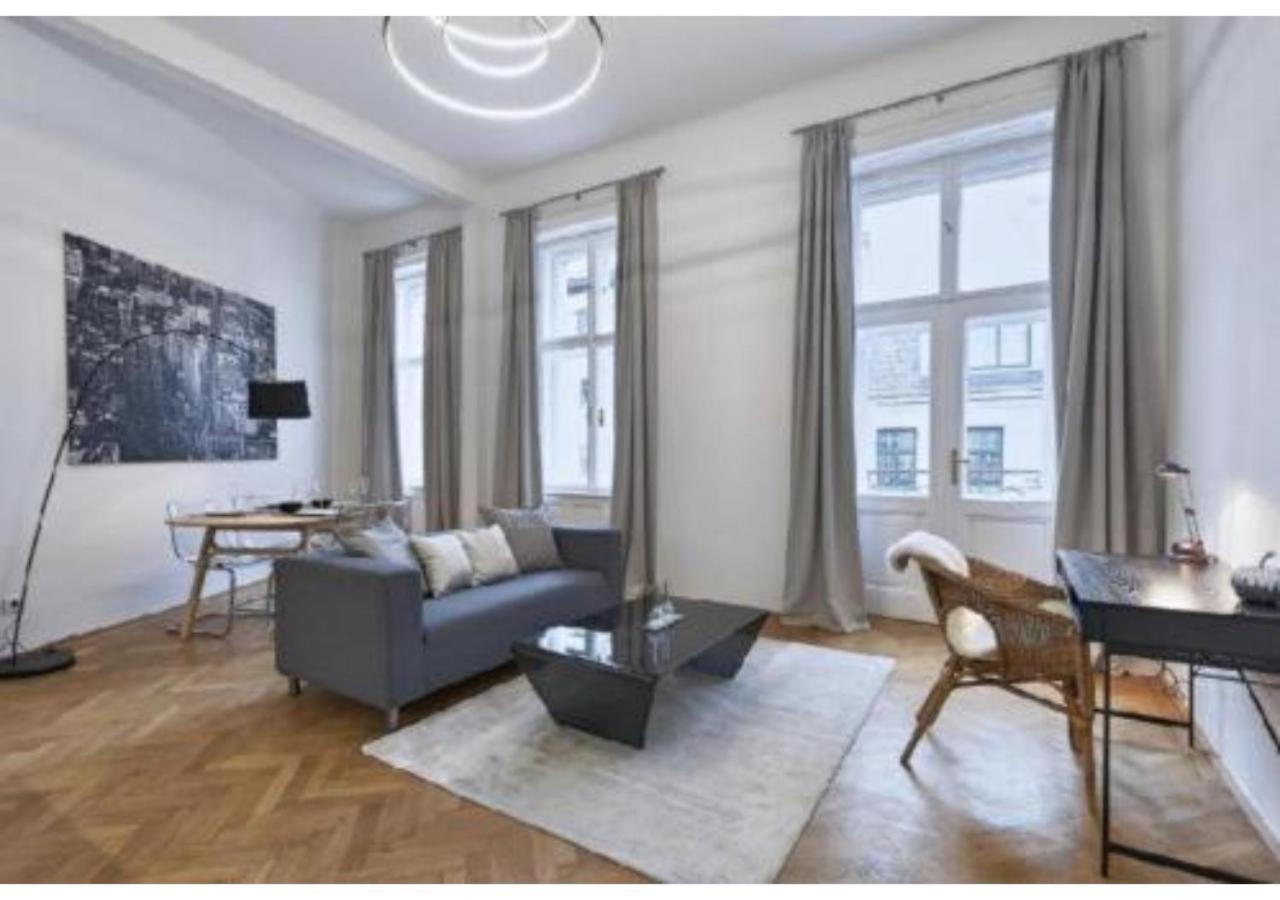 Luxurious, 2 Min To Casino And Roemertherme Apartment Баден Екстериор снимка
