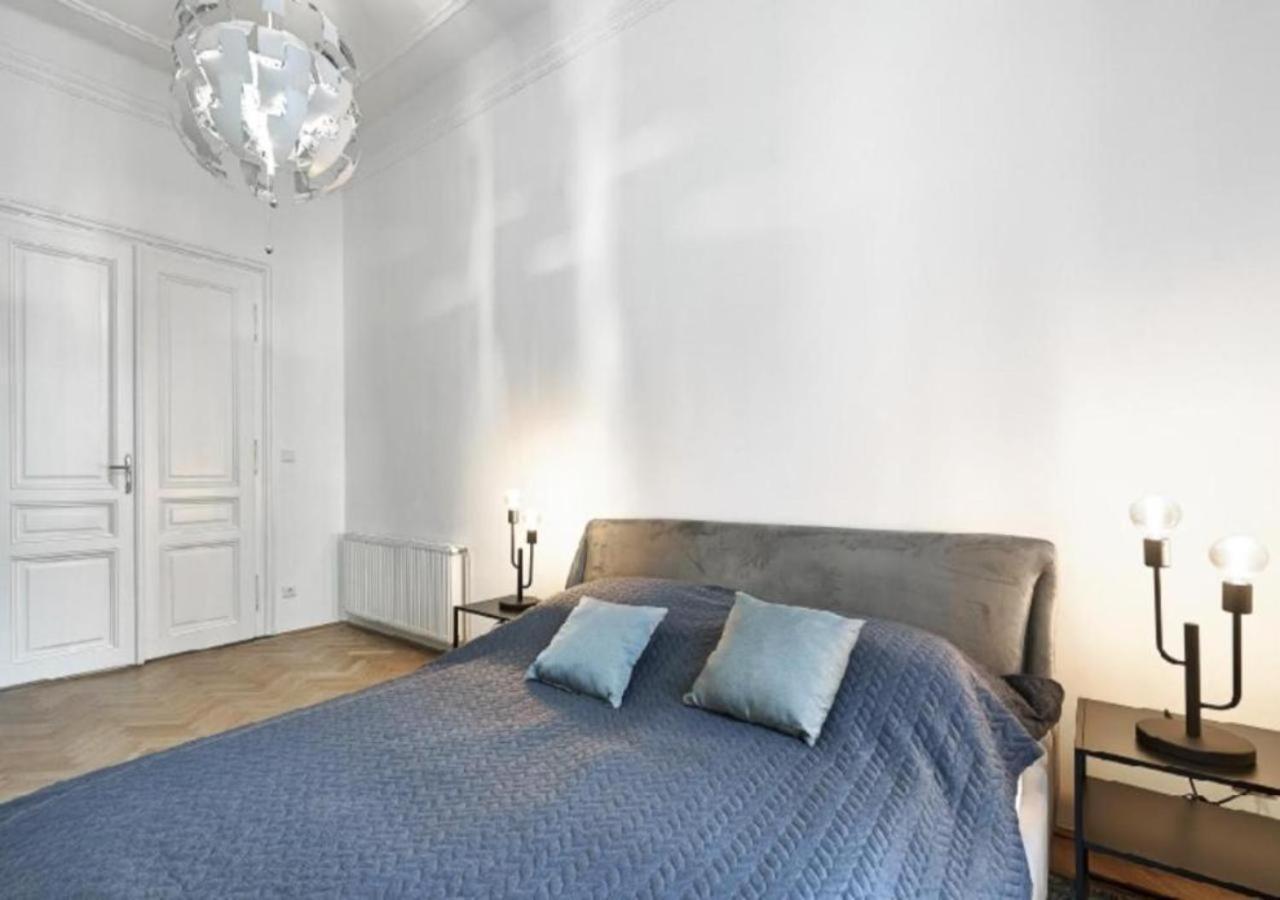 Luxurious, 2 Min To Casino And Roemertherme Apartment Баден Екстериор снимка