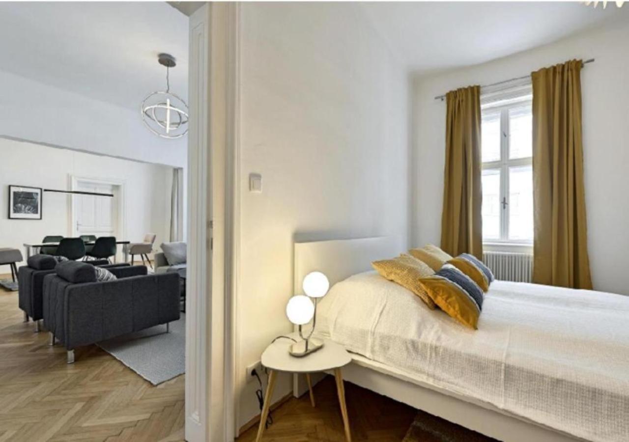 Luxurious, 2 Min To Casino And Roemertherme Apartment Баден Екстериор снимка