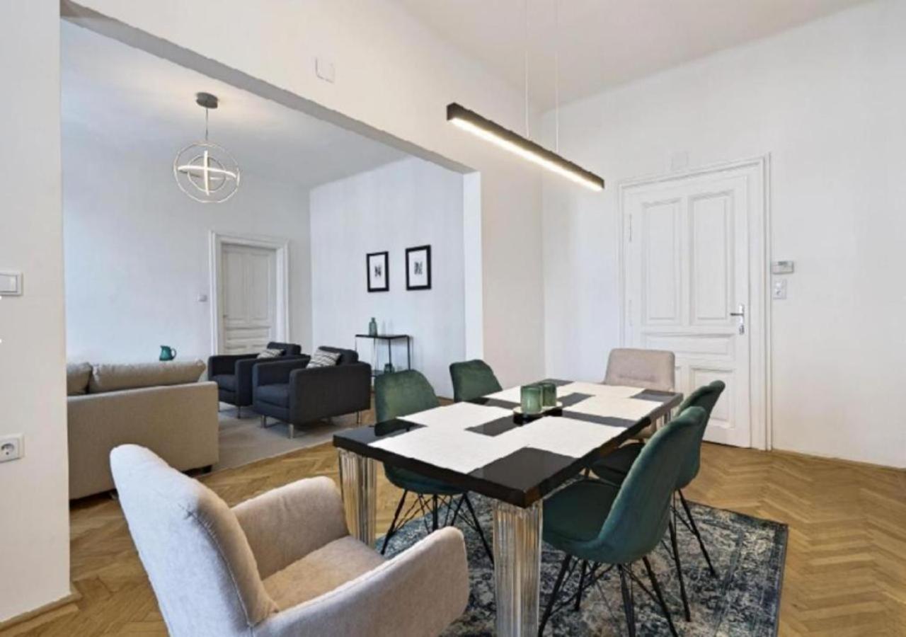 Luxurious, 2 Min To Casino And Roemertherme Apartment Баден Екстериор снимка