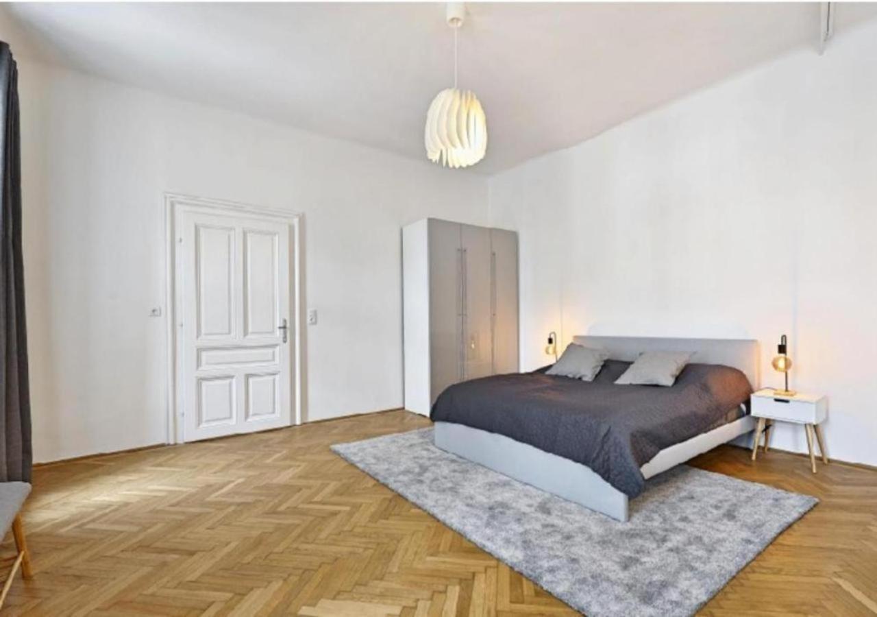 Luxurious, 2 Min To Casino And Roemertherme Apartment Баден Екстериор снимка