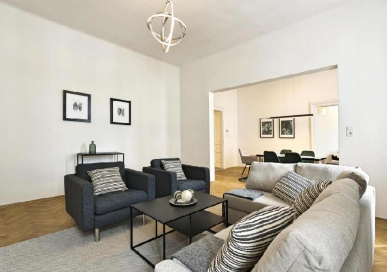 Luxurious, 2 Min To Casino And Roemertherme Apartment Баден Екстериор снимка